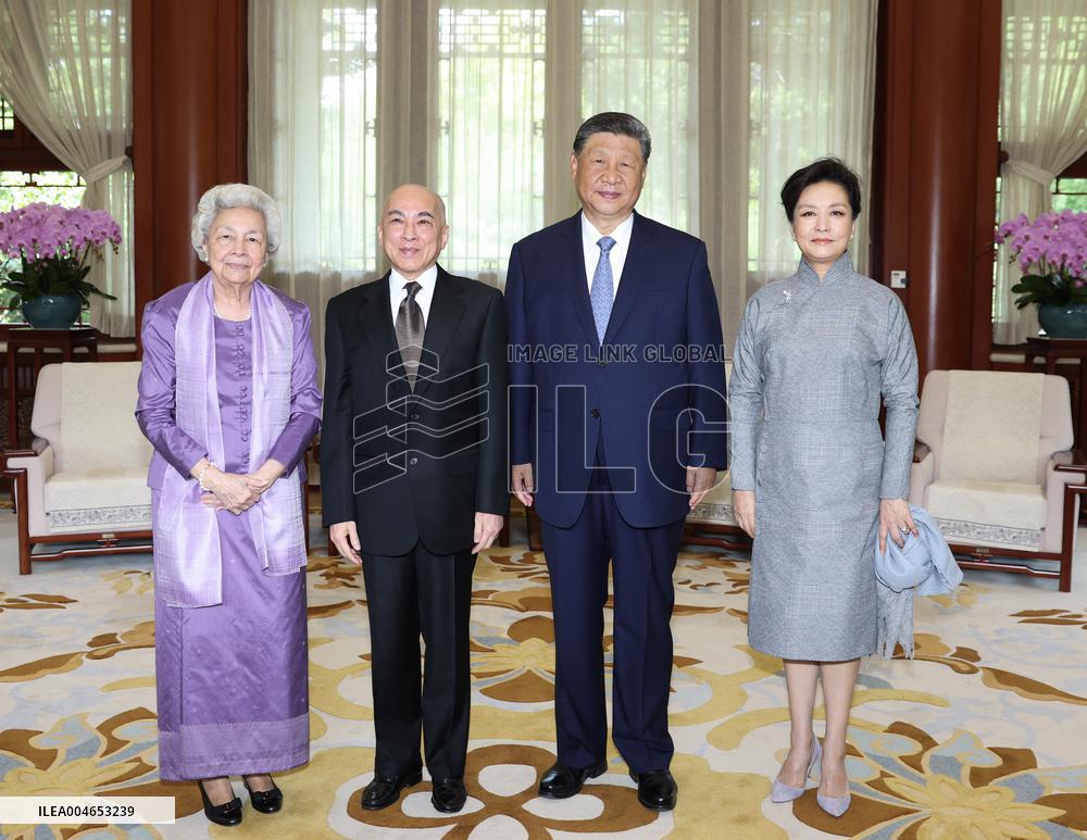 Xi Jinping Meets Cambodian King Queen Mother - Beijing