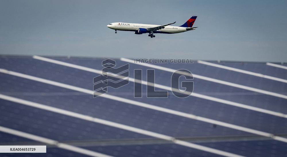 Illustration - Solar Park at Schiphol - Amsterdam