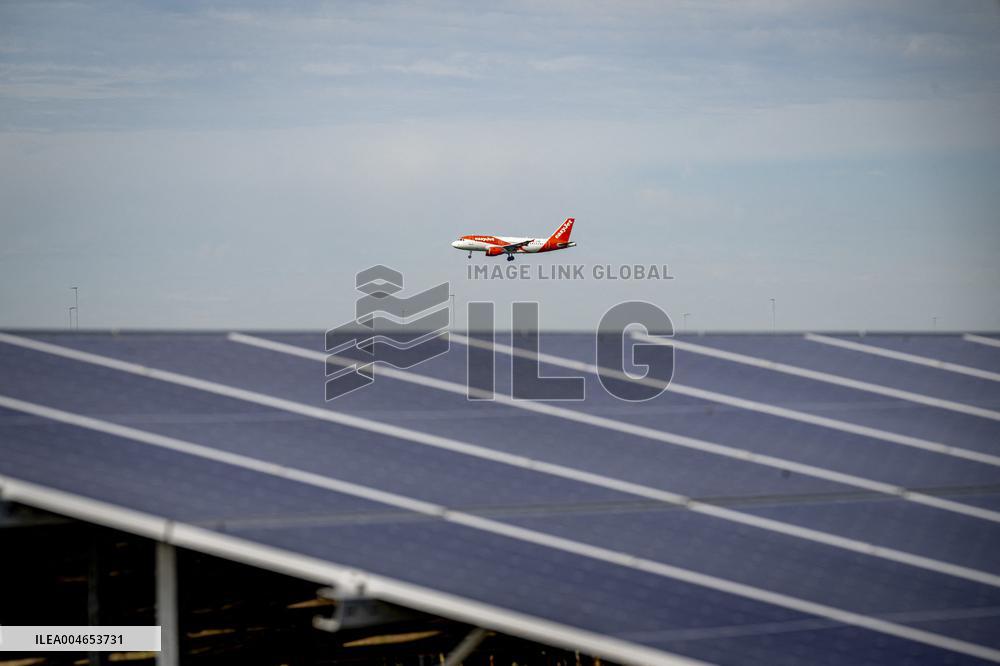 Illustration - Solar Park at Schiphol - Amsterdam