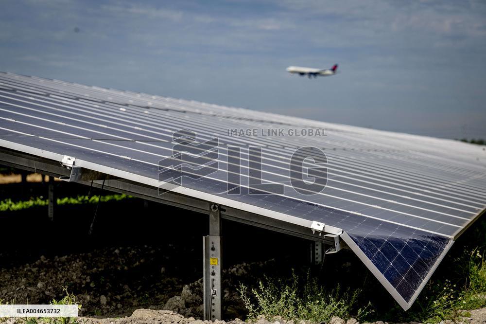 Illustration - Solar Park at Schiphol - Amsterdam