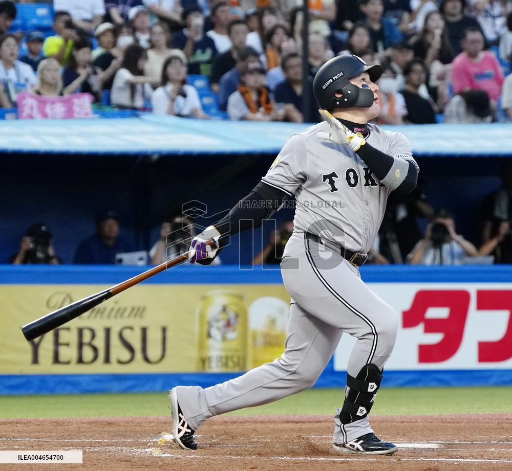 Baseball: Giants' Maru hits for cycle