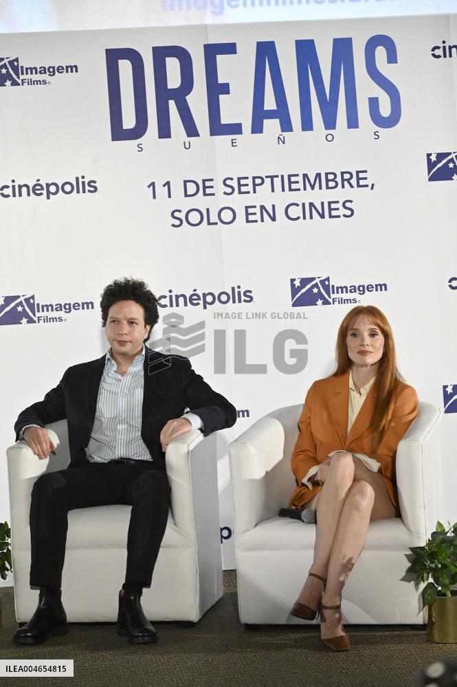 Dreams Press Conference - Mexico