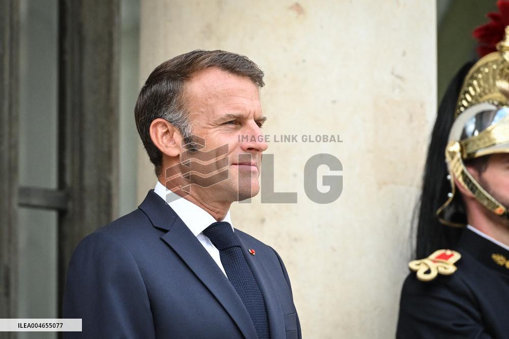 Emmanuel Macron welcomes Bassirou Diomaye Faye at the Elysee FA