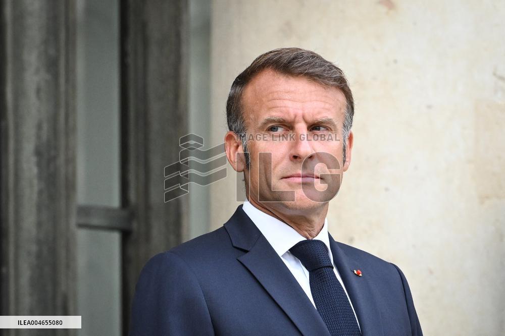 Emmanuel Macron welcomes Bassirou Diomaye Faye at the Elysee FA
