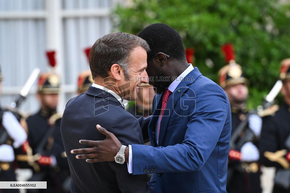 Emmanuel Macron welcomes Bassirou Diomaye Faye at the Elysee FA