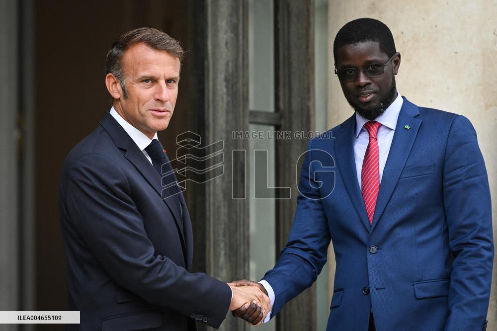 Emmanuel Macron welcomes Bassirou Diomaye Faye at the Elysee FA