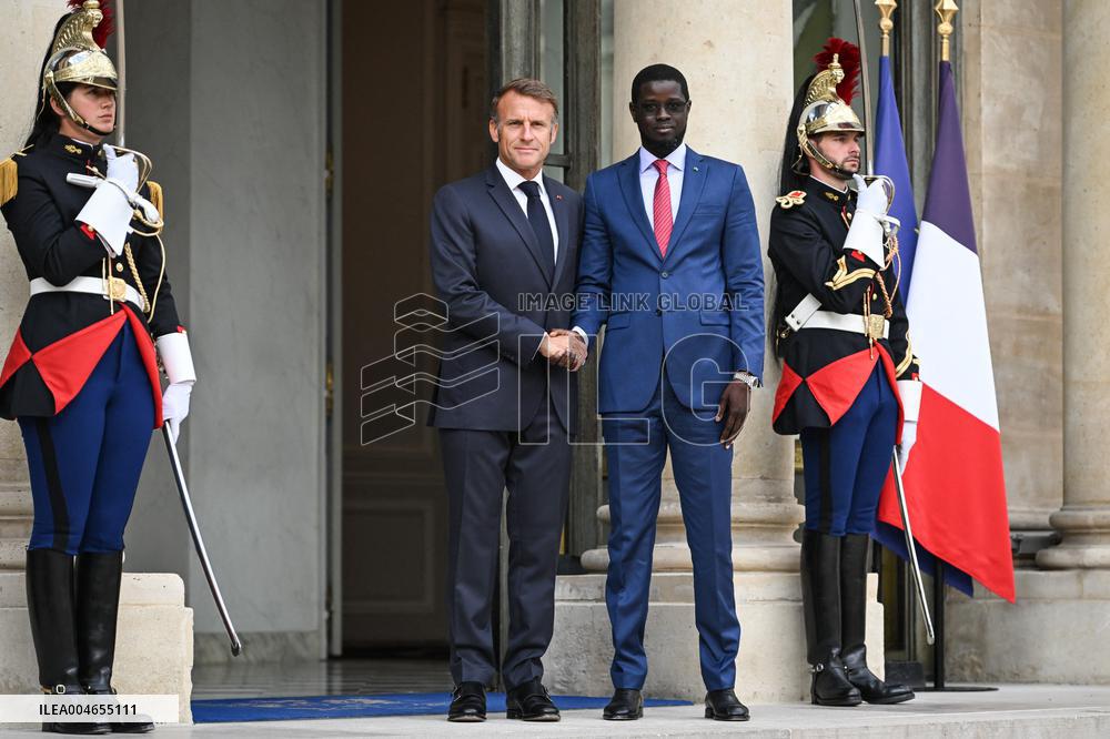 Emmanuel Macron welcomes Bassirou Diomaye Faye at the Elysee FA