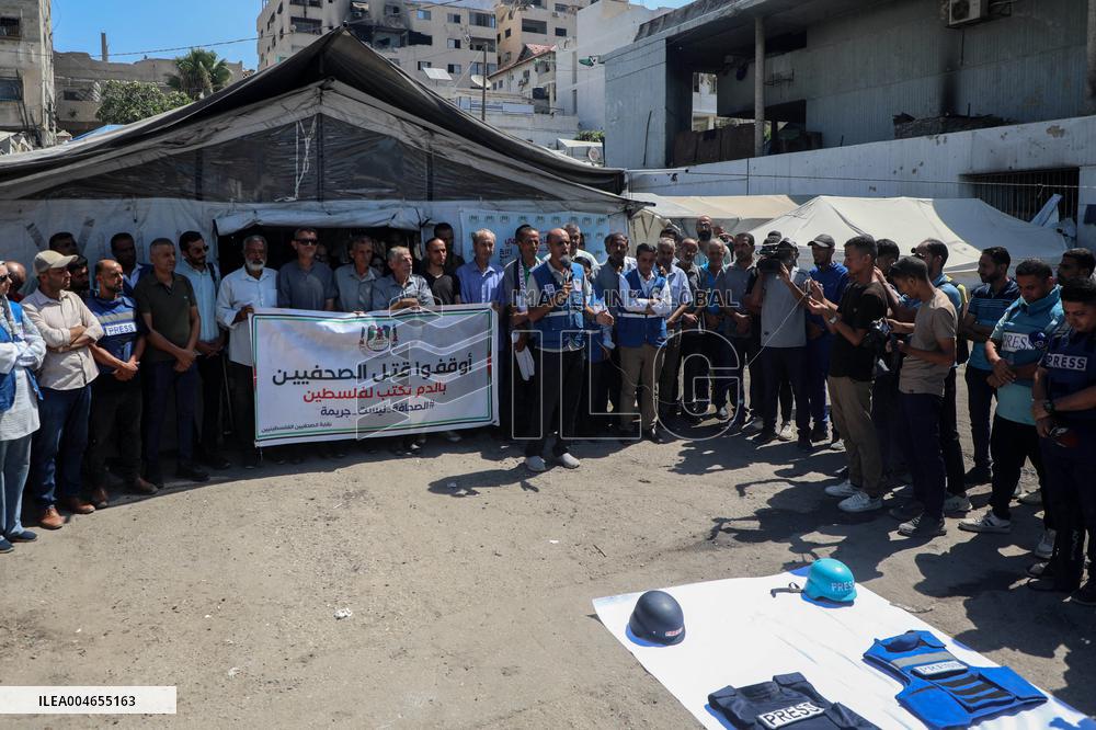 Rally in Solidarity with Journalists Killed by Israeli Strikes - Gaza