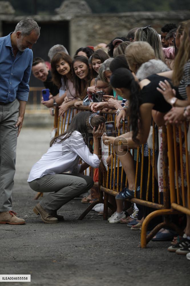 Royals Visit Fire-Affected Areas In Lake Sanabria