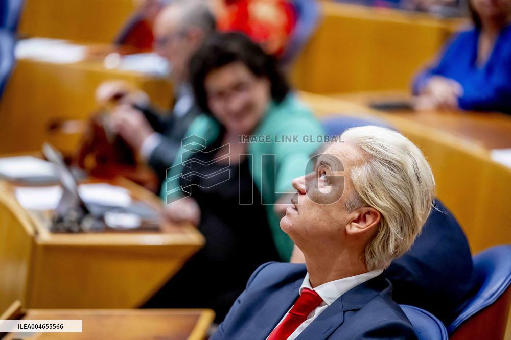 House of Representatives Meets on NSC departure - The Hague