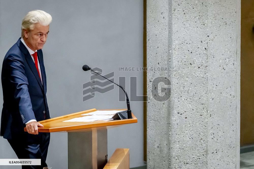 House of Representatives Meets on NSC departure - The Hague