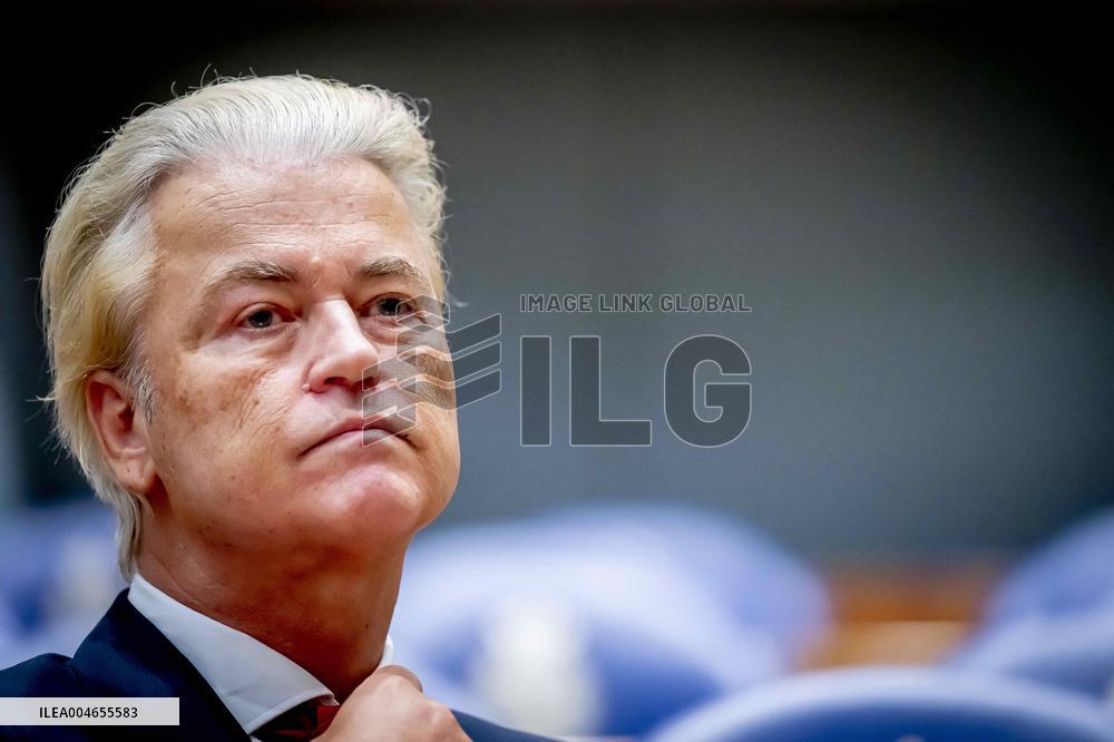 House of Representatives Meets on NSC departure - The Hague