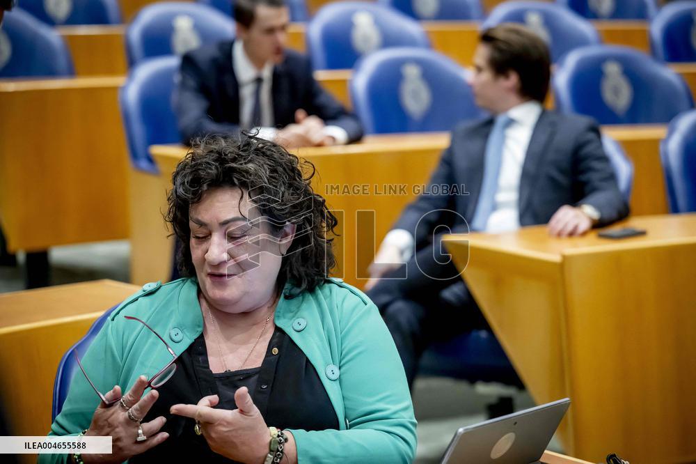 House of Representatives Meets on NSC departure - The Hague