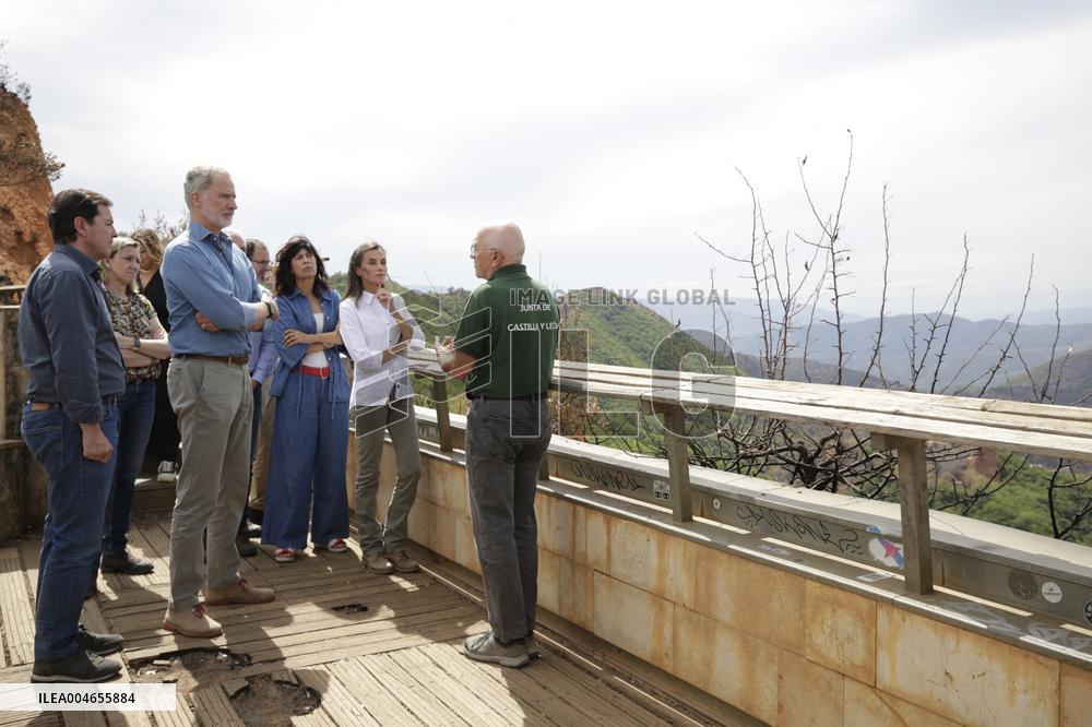 Royals Visit Fire-Affected Areas In Lake Sanabria