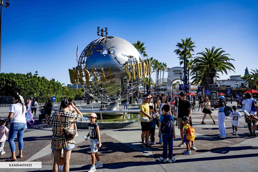 Illustration - Universal Studios Hollywood - LA