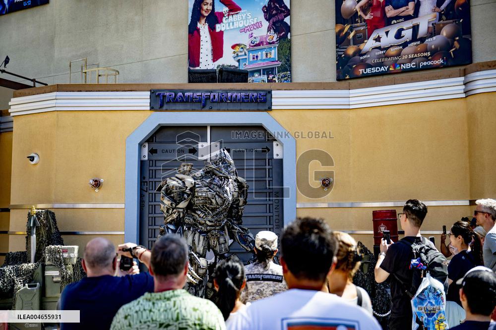 Illustration - Universal Studios Hollywood - LA