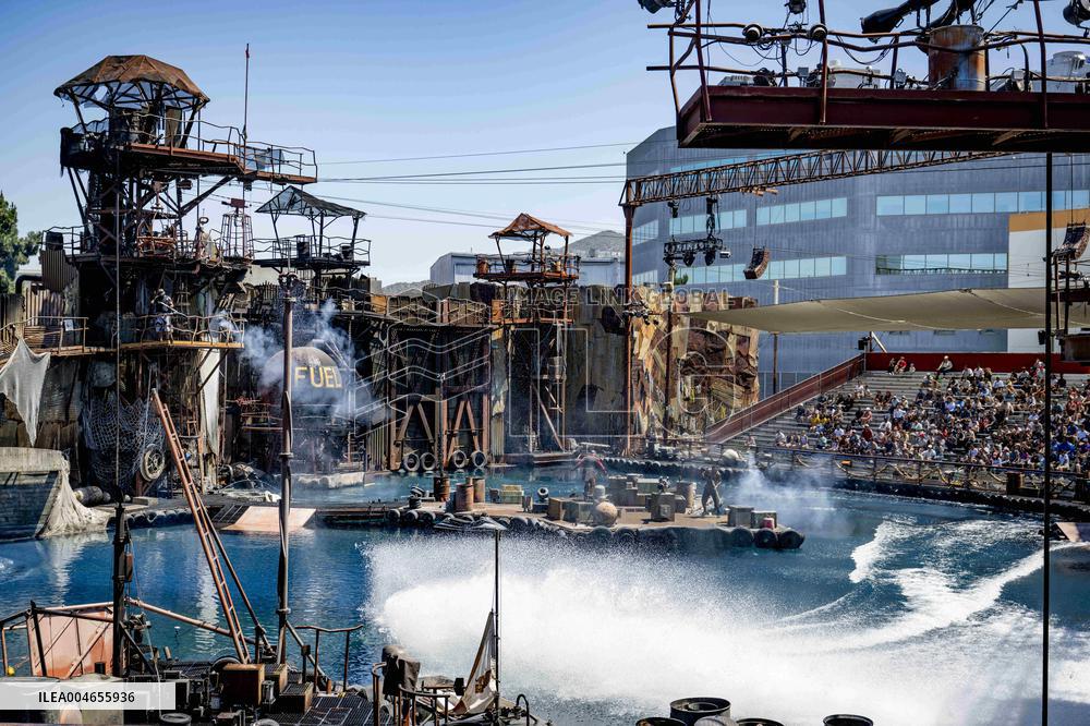 Illustration - Universal Studios Hollywood - LA