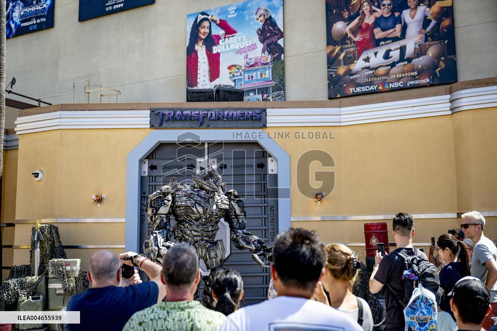 Illustration - Universal Studios Hollywood - LA