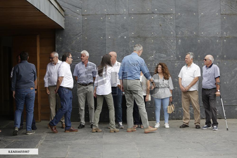 Royals Visit Fire-Affected Areas In Lake Sanabria