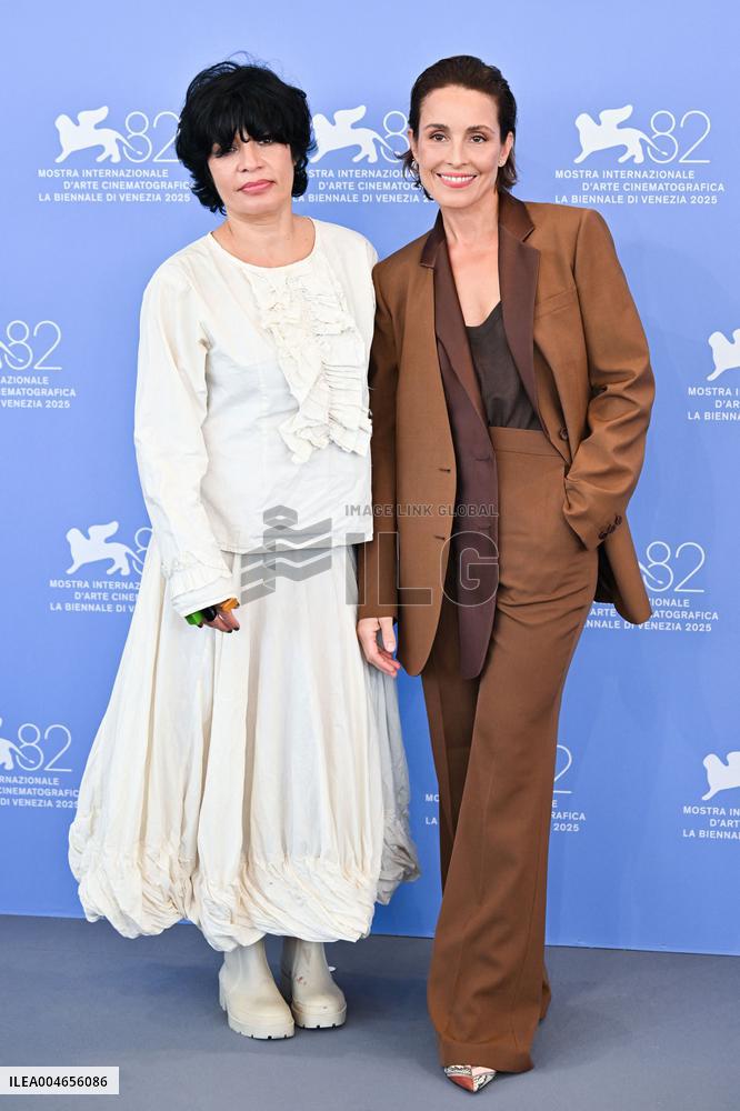 Venice Mother Photocall AM