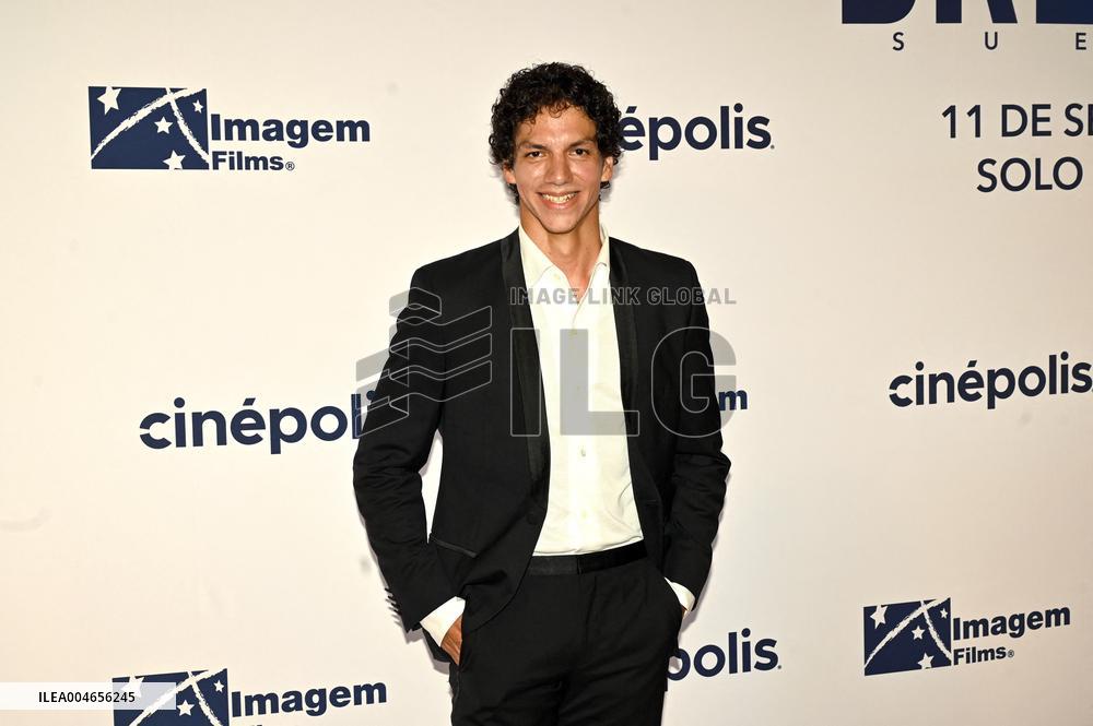 Dreams Premiere - Mexico