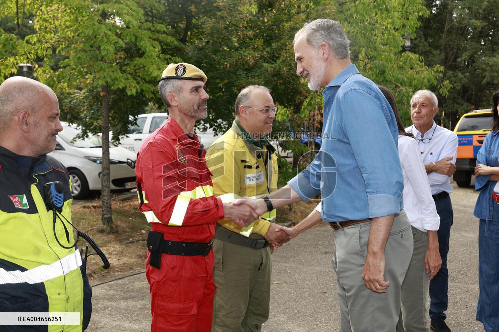 Royals Visit Fire-Affected Areas In Lake Sanabria