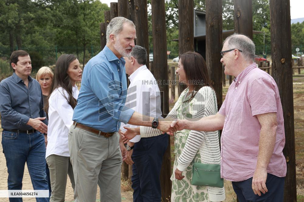 Royals Visit Fire-Affected Areas In Lake Sanabria