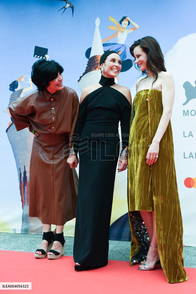 Venice Mother Premiere AM