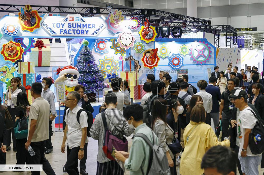 International toy show in Tokyo