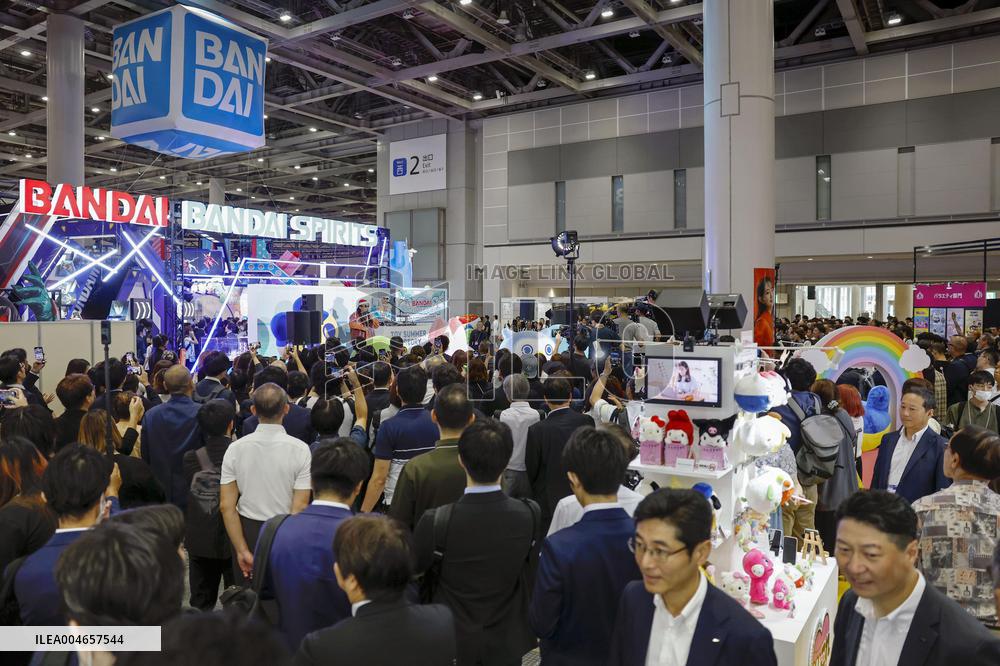 International toy show in Tokyo