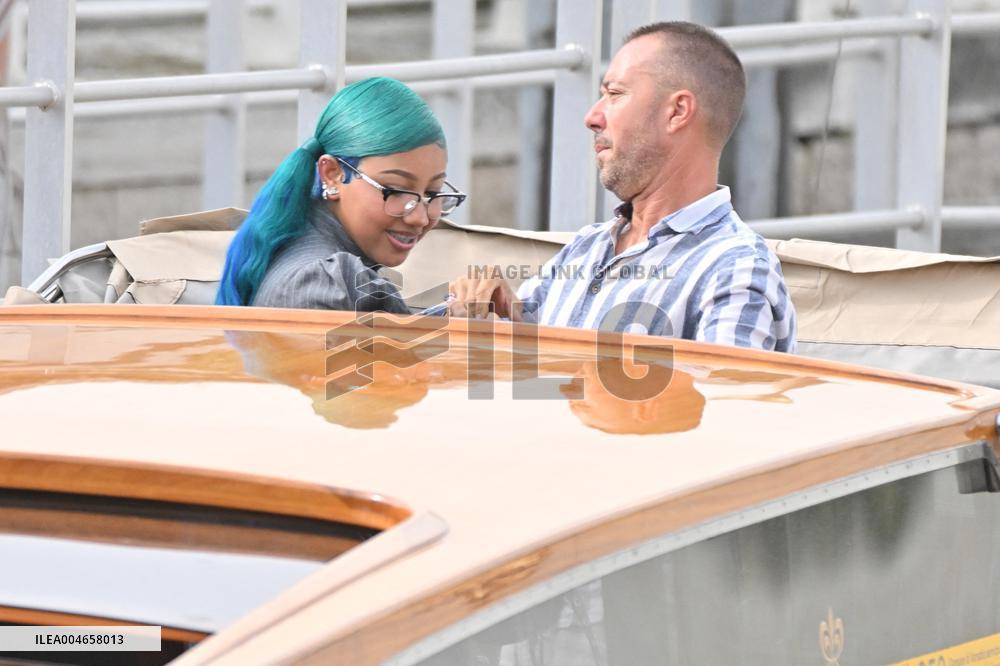 Venice North West Airport Arrivals JR