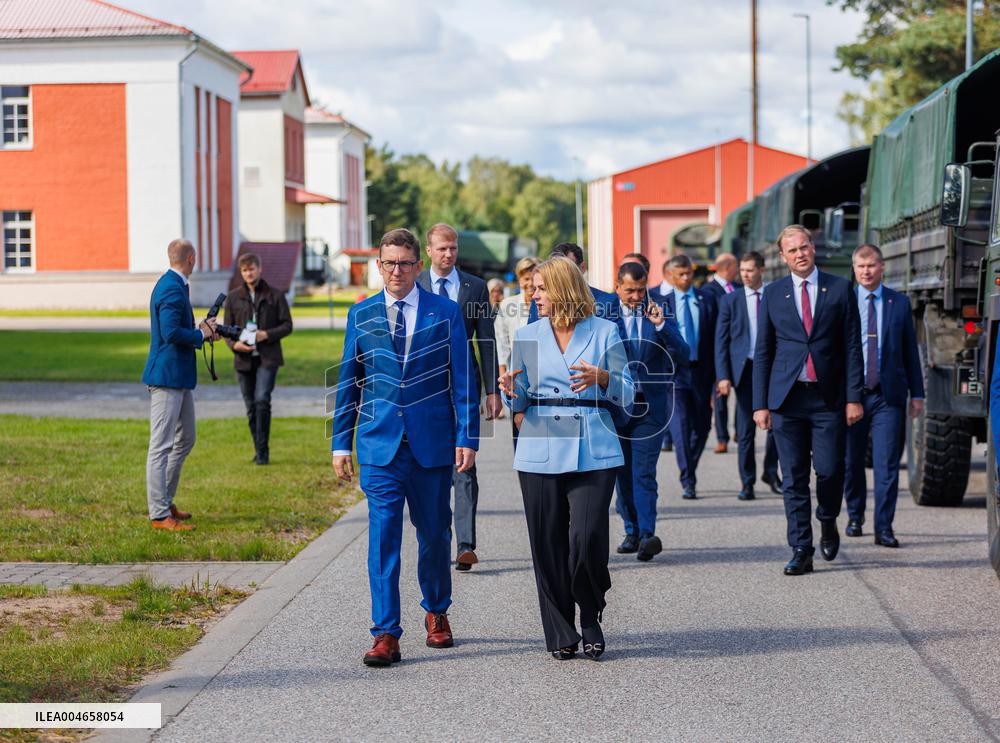Estonian and Latvian governments joint session