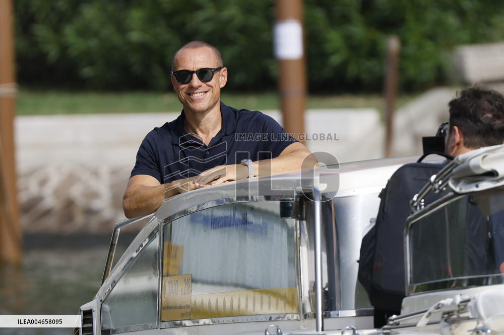 VENICE - Arrival Stefano Accorsi MP