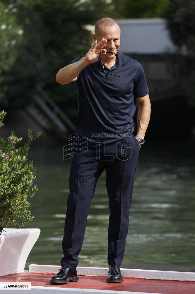 VENICE - Arrival Stefano Accorsi MP