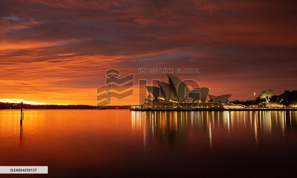 Morning glow at Sydney Opera House