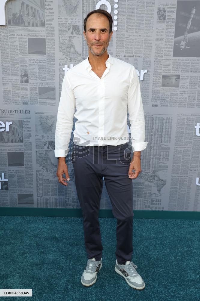 Universal Television's The Paper Series Premiere - LA