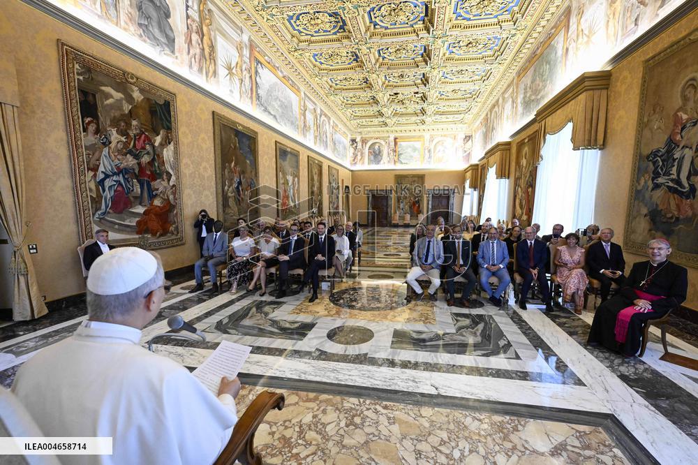 Pope Leo XIV Meets French Politicians From Val De Marne - Vatican