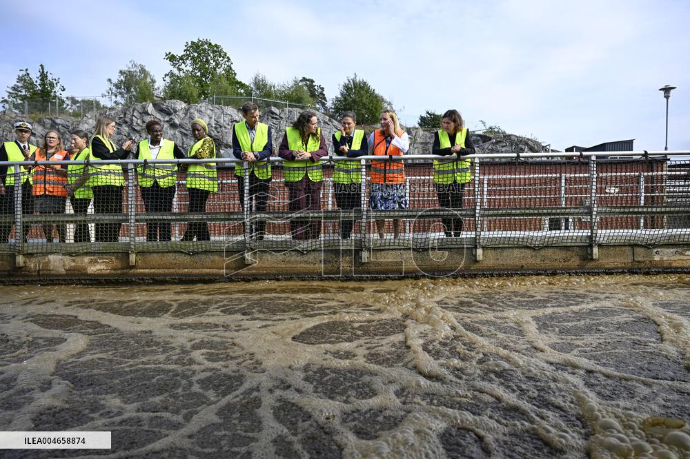 CROWN PRINCESS WORLD WATER WEEK