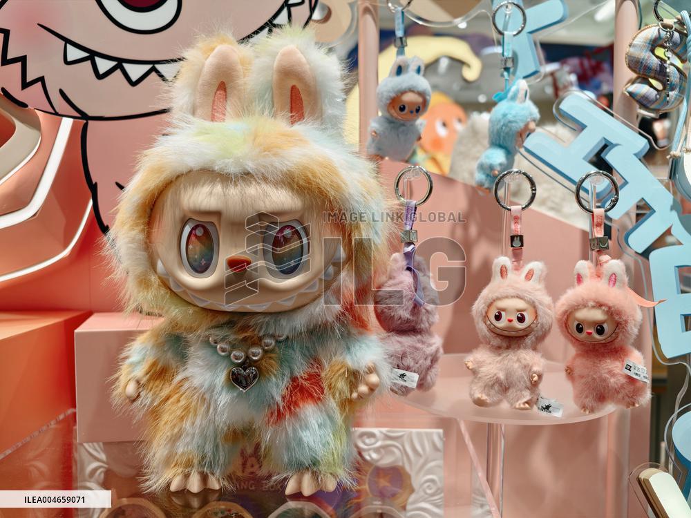 Pop Mart Mini Labubu Doll