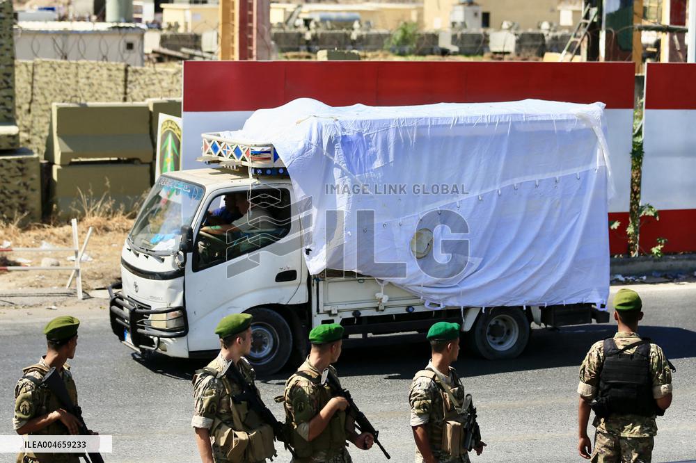 Surrender of Weapons from Palestinian Camps to The Lebanese Army - Tyre