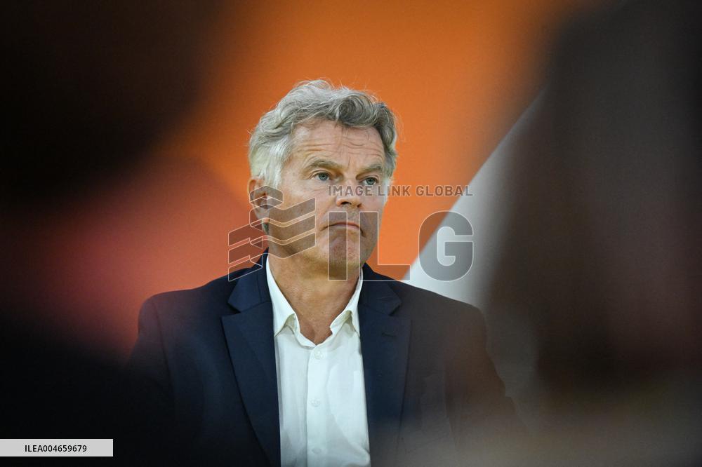 Debate at the REF 2025 in Paris FA