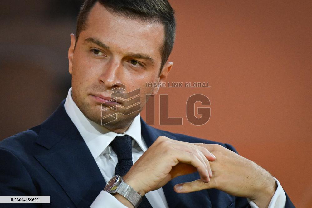 Debate at the REF 2025 in Paris FA