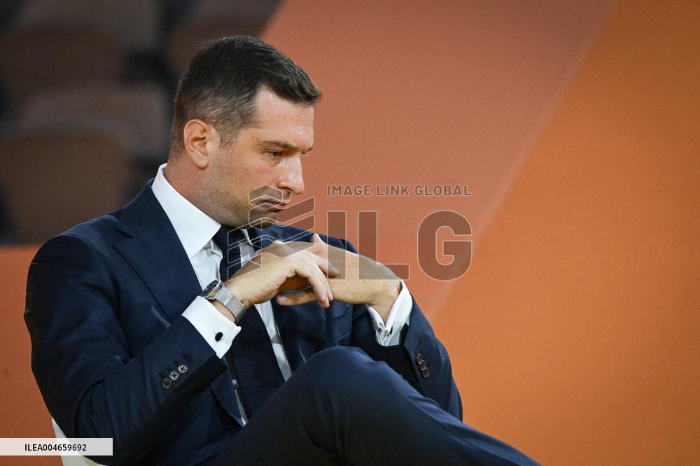 Debate at the REF 2025 in Paris FA