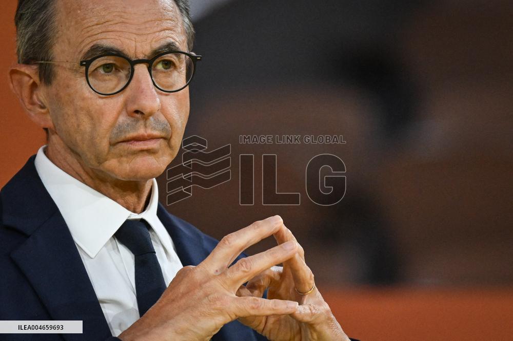 Debate at the REF 2025 in Paris FA