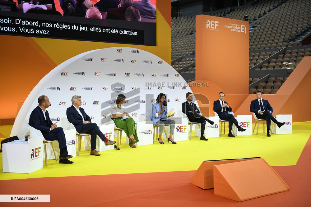 Debate at the REF 2025 in Paris FA