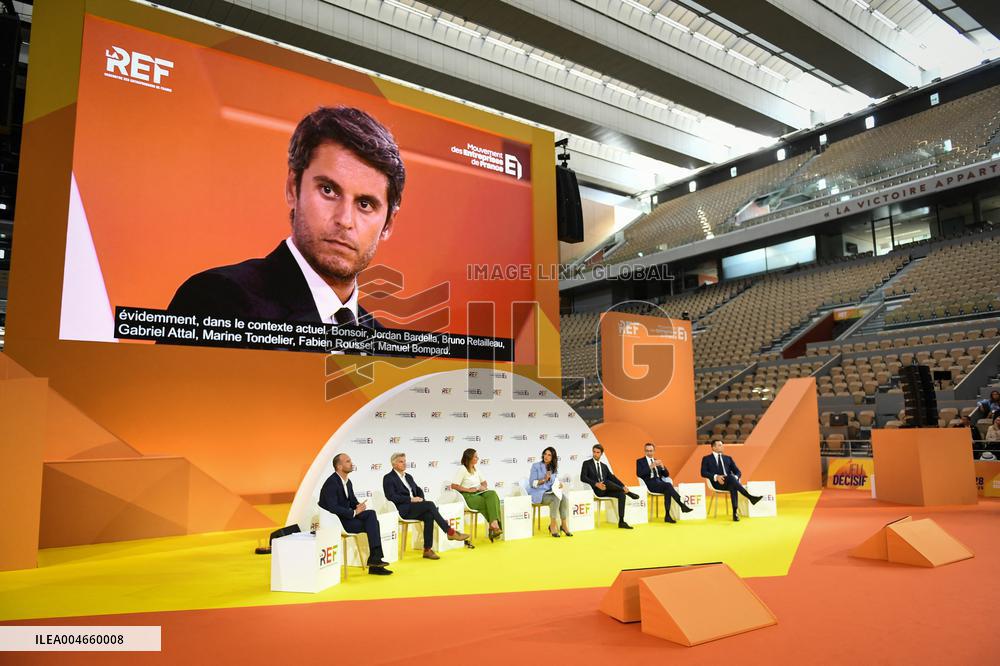 Debate at the REF 2025 in Paris FA