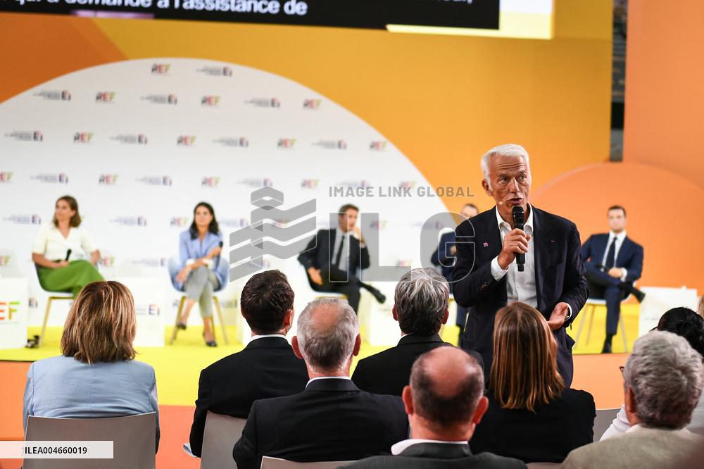 Debate at the REF 2025 in Paris FA