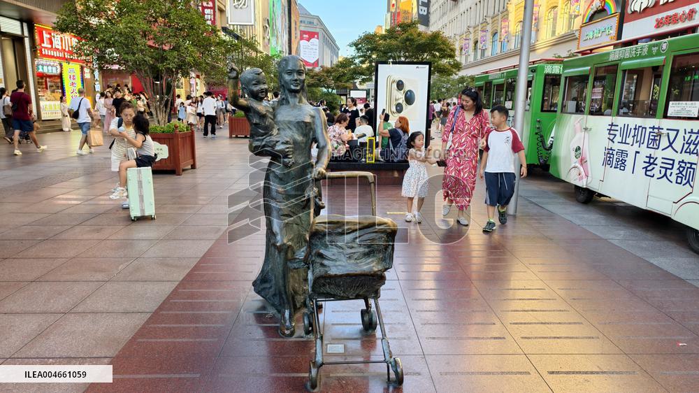 Nanjing Road Pedestrian Street Tour in Shanghai