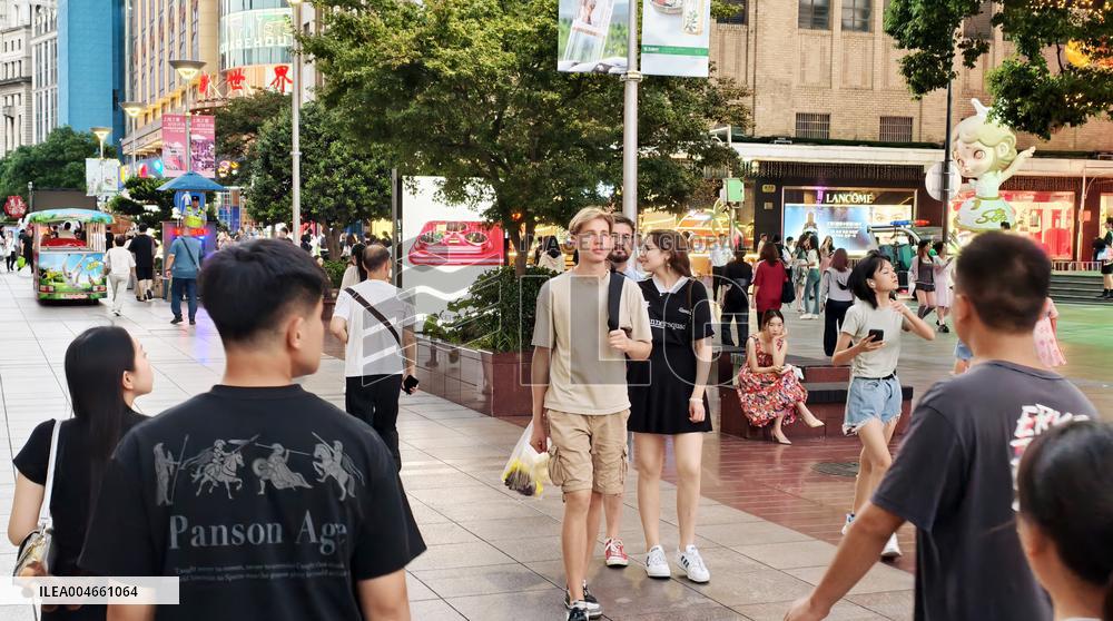 Nanjing Road Pedestrian Street Tour in Shanghai