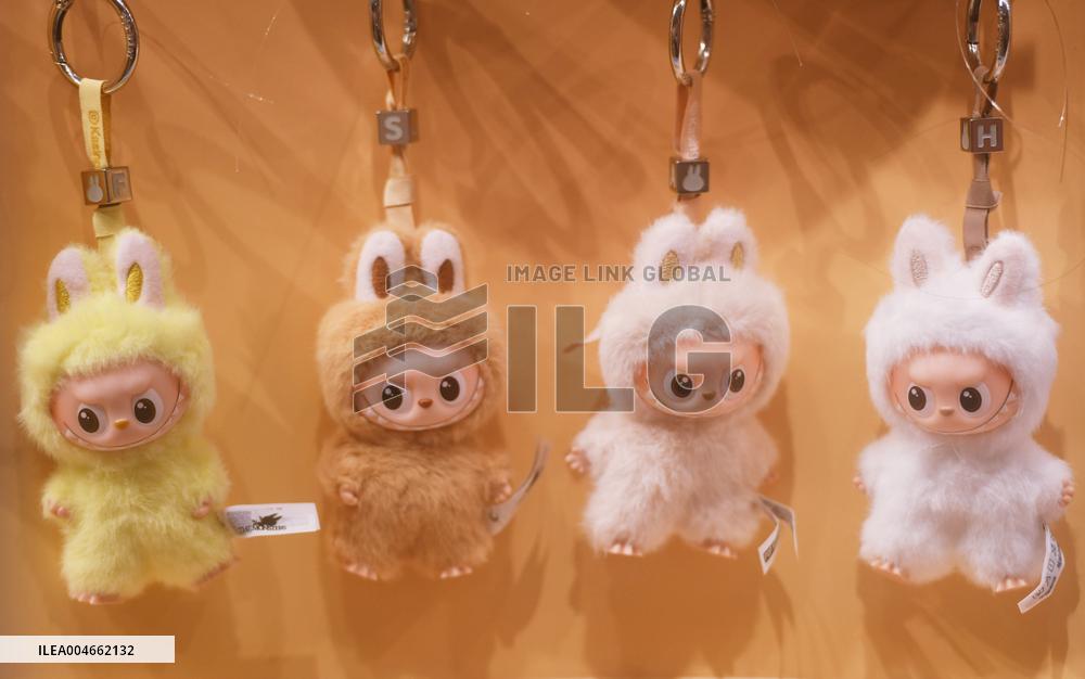 Pop Mart LABUBU Poplar in China